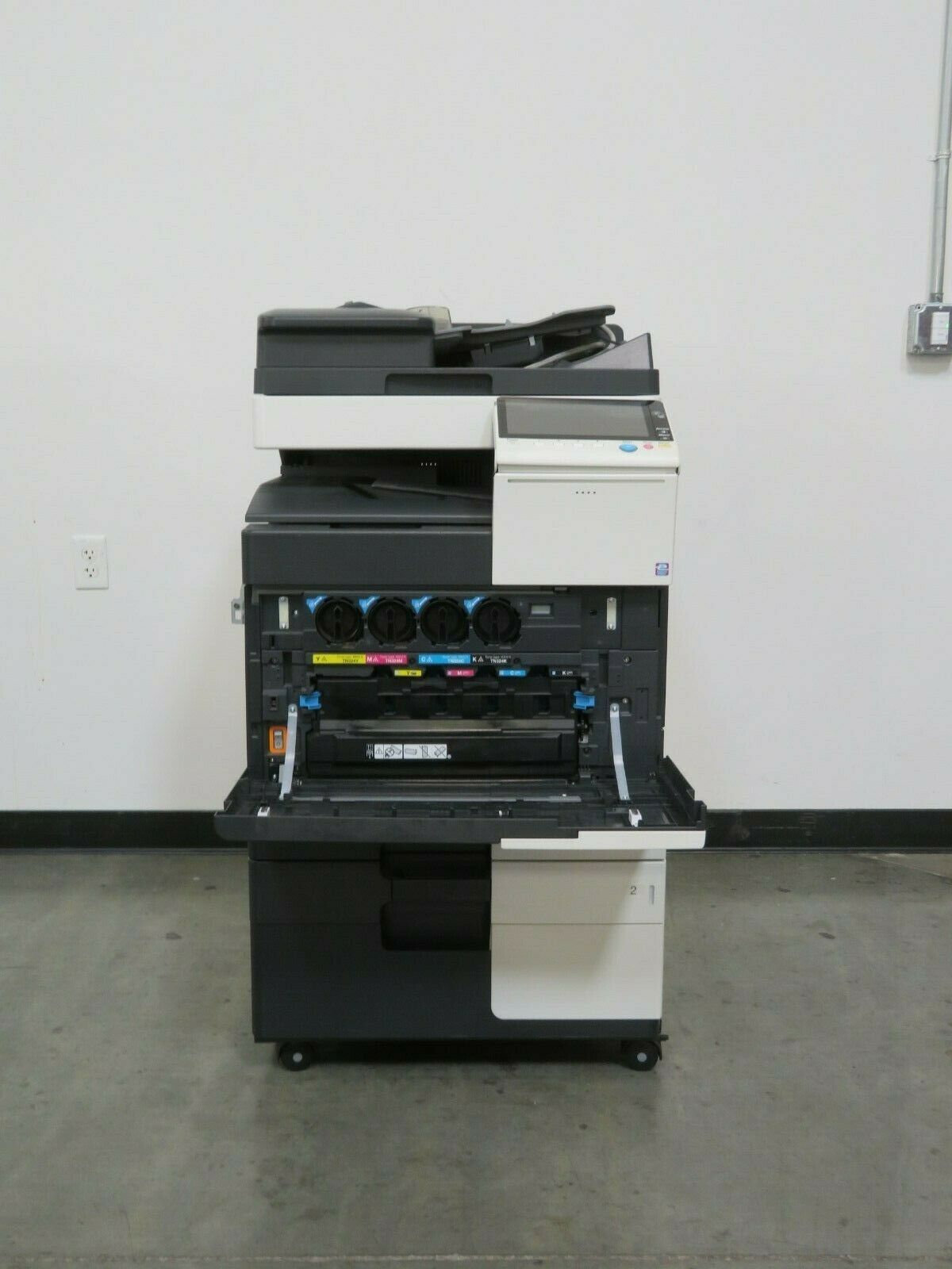 Konica Minolta Bizhub C258 color copier Only 72K copies 25 page per minute - Image 7